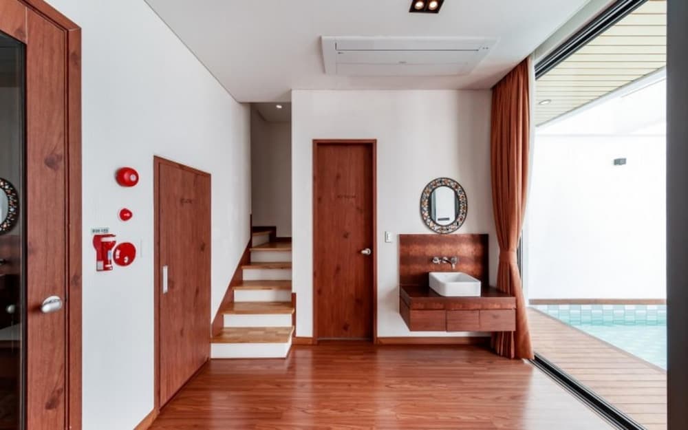 Goseong Oho Rock Pool Villa Pension