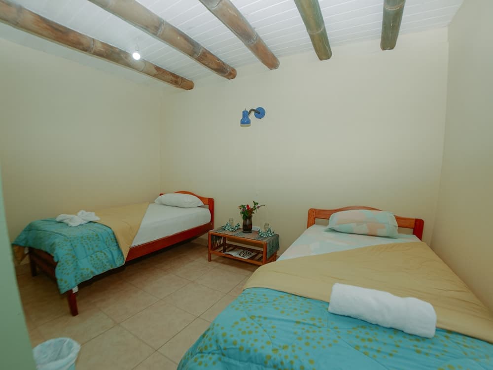 Birdwatchers House y Lodge