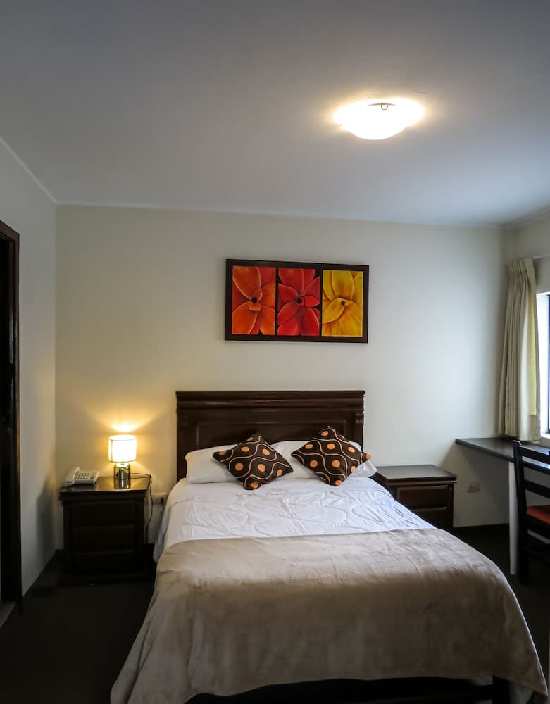 Hotel Virreynal by Maysa