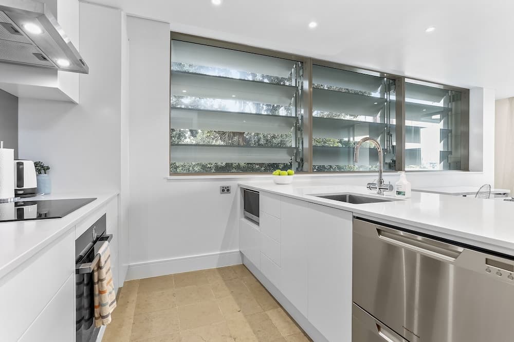 Elegant stunning marina views