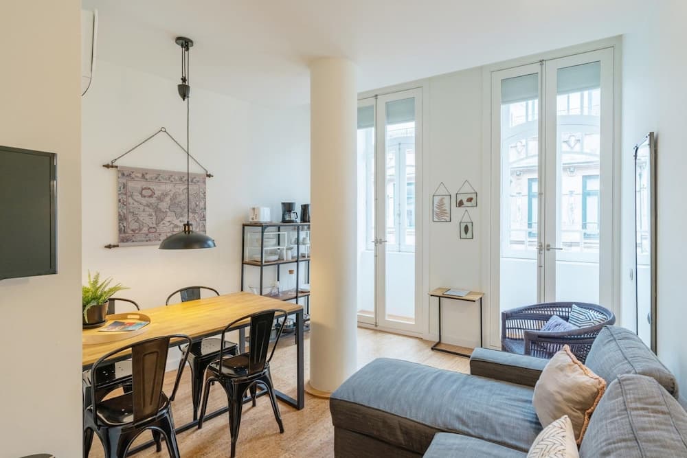 Cashmere Nightlife Studio 302