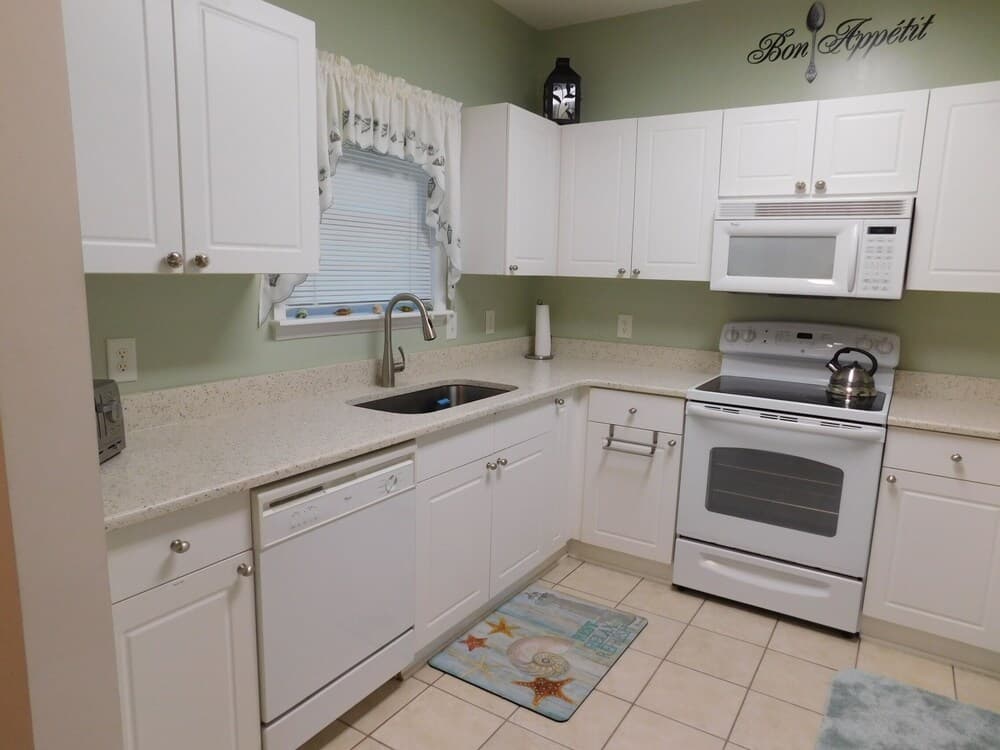 River Crossing #1013 2 Bedroom Condo by Redawning