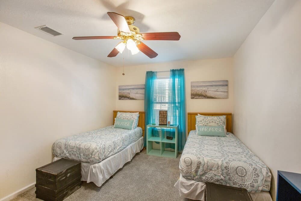 Beach - Lover Island Getway 4 Bedroom Home by Redawning