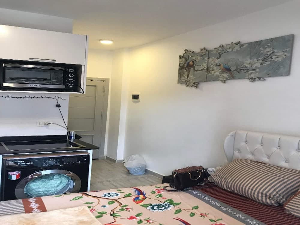 Cosy Studio Apartment Long & Short Term