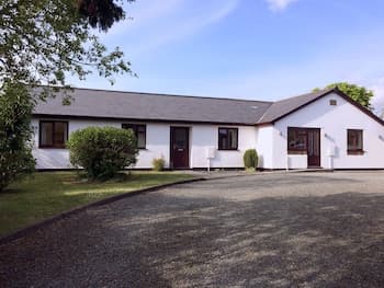 Inviting 3-bed Cottage nr Boscastle Harbour