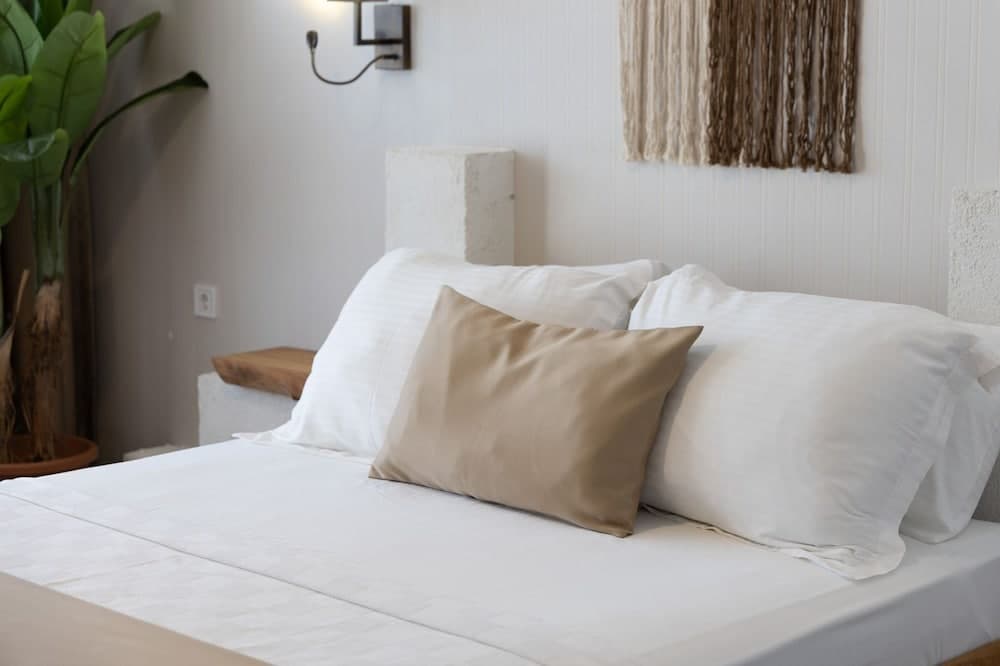 The Rest Port Village Hotel