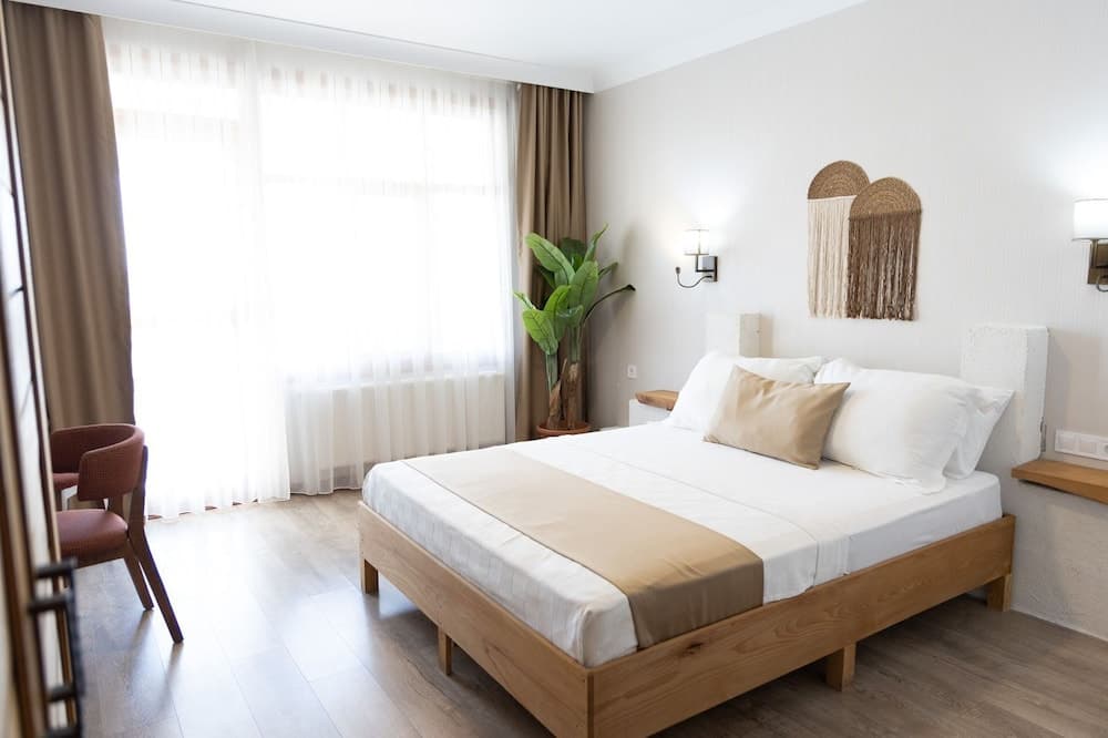 The Rest Port Village Hotel