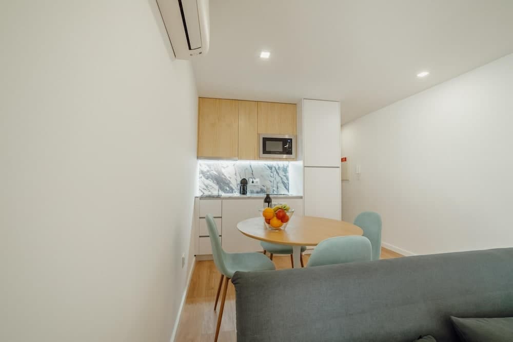 Courtyard Oporto Design Apartment L With Terrace