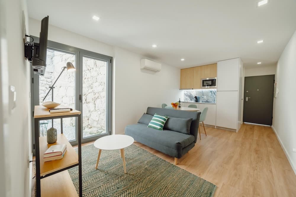 Courtyard Oporto Design Apartment L With Terrace