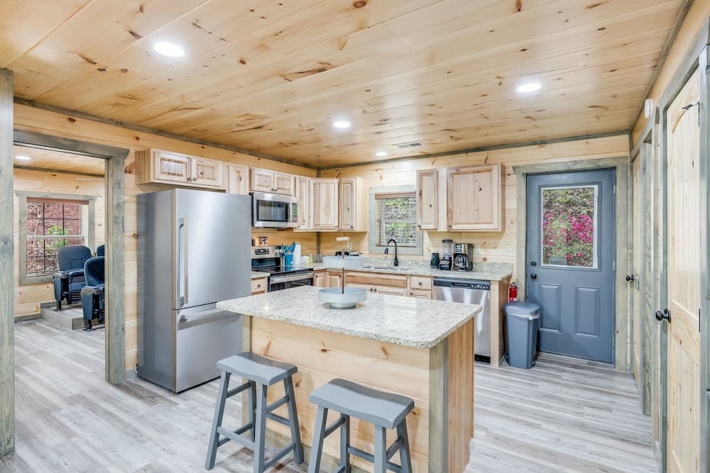 The Orange Cottage 2 Bedroom Cabin by Redawning