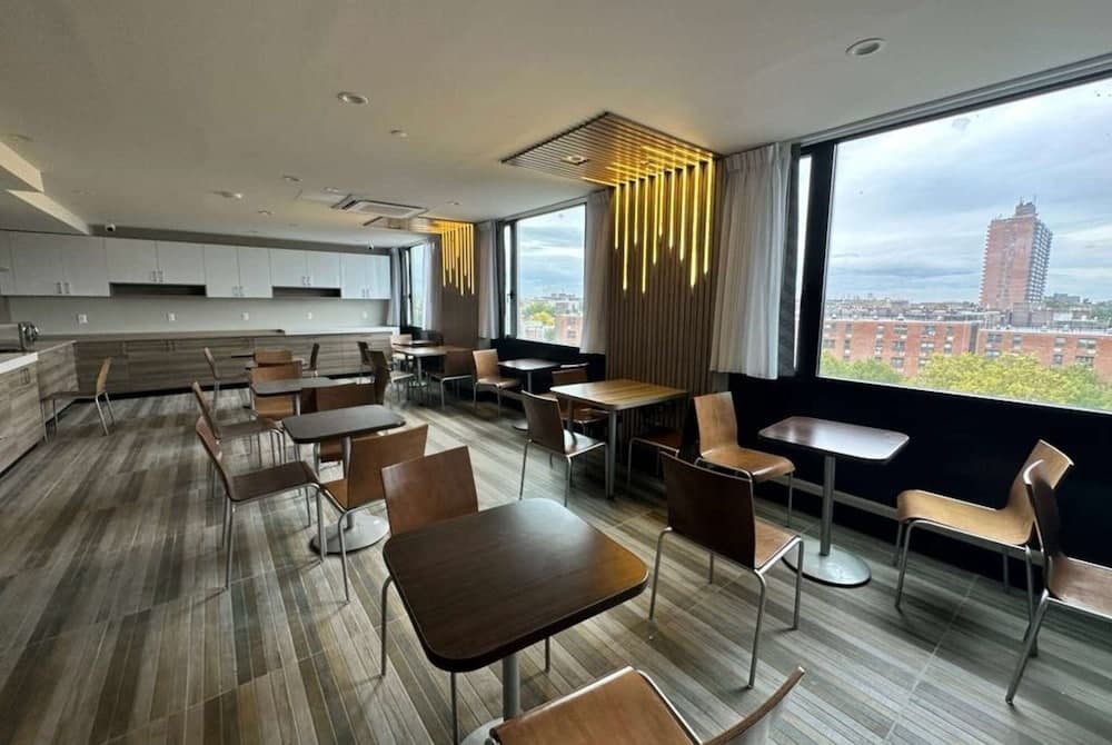 Days Inn by Wyndham Brooklyn / Eastern Parkway