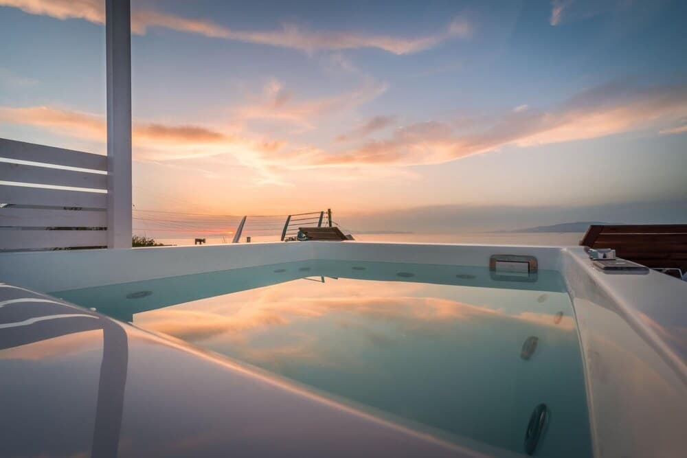 Fava Eco Suites Santorini Master Suite With Outdoor Private Jacuzzi