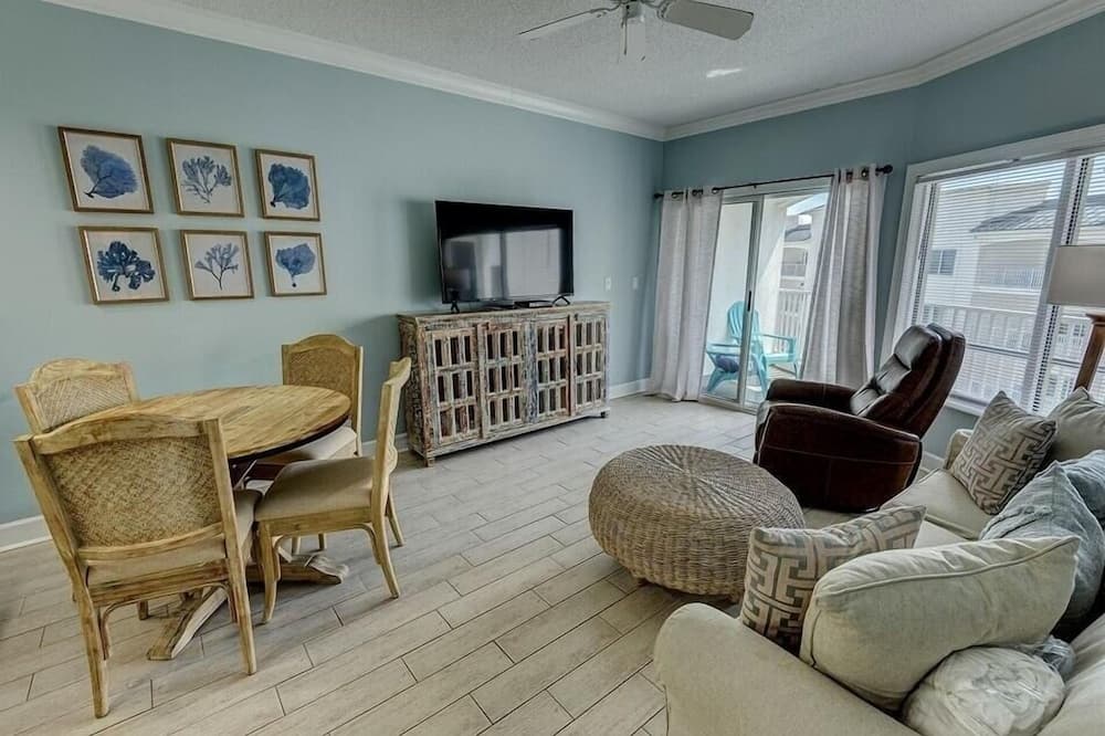 Palm Beach A54 1 Bedroom Condo by Redawning