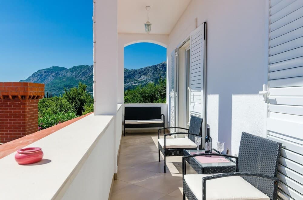 Villa Mateo - Three Bedroom Apartment With Terrace and Private Pool ID Direct Booker 769