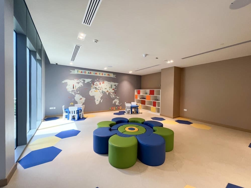 Live by the sea at Dubai Marina 52 42 1BR Unit