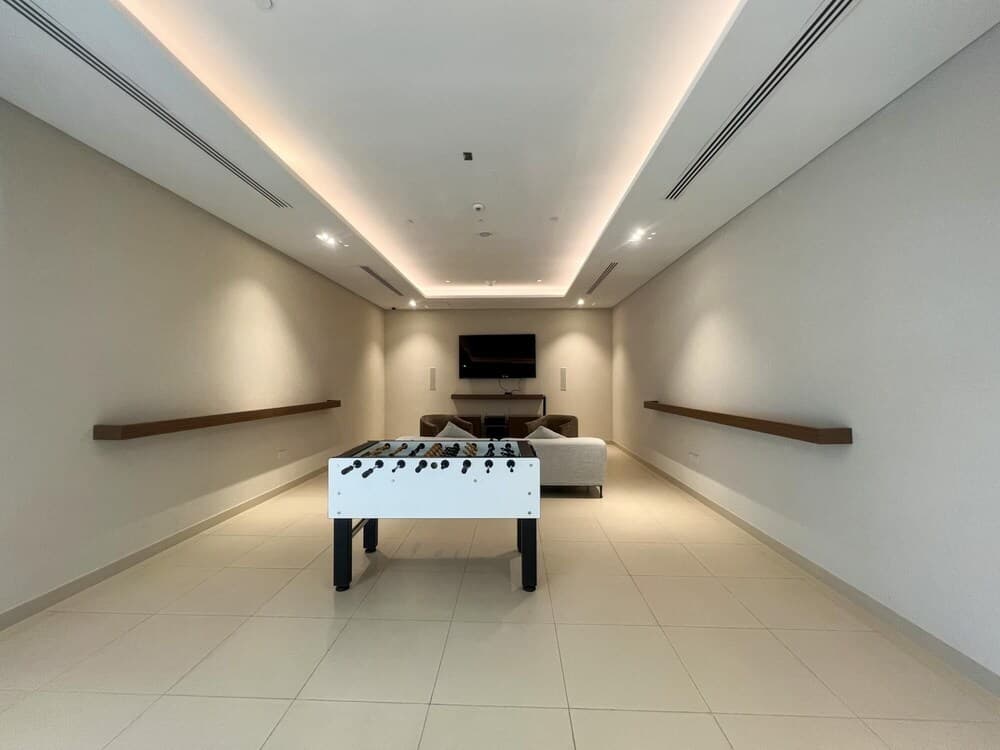 Live by the sea at Dubai Marina 52 42 1BR Unit