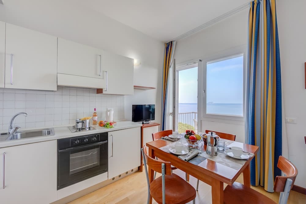 Frontline Beach 8 - B4 - Near To The Sea