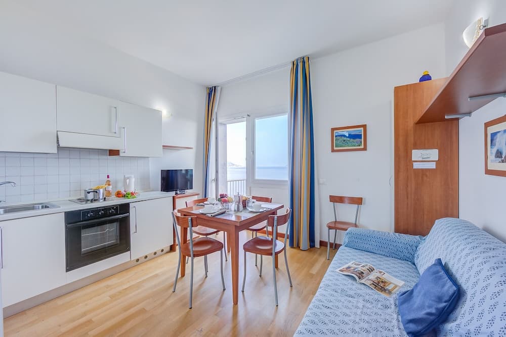 Frontline Beach 8 - B4 - Near To The Sea