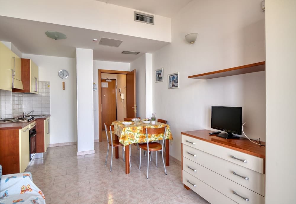 Frontline Beach 21 - M3 - Near To The Sea