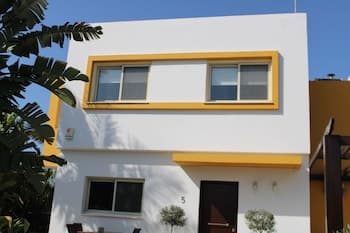 Immaculate 3-bed House in Pentakomo