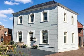 Charming Villa Near Maastricht and Hillside