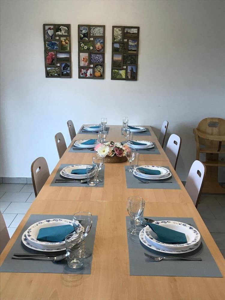 Cozy Vacation Home for 8 Persons in Heers