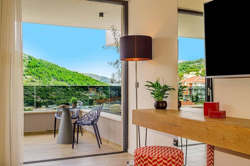 Villa Lucy Cherry CFH