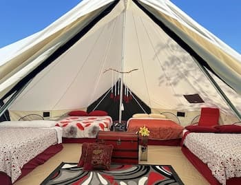 Utopia Feels Botanical Glampground