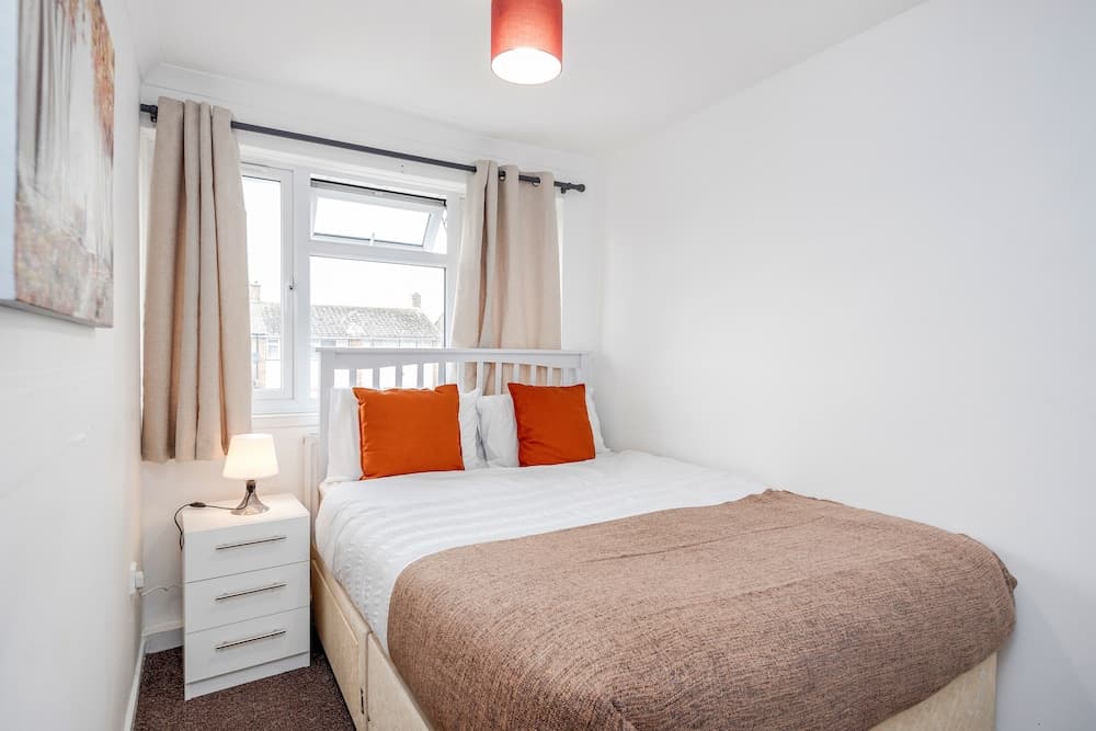 Tms Lovely 3 Bed House-tilbury-free Parking