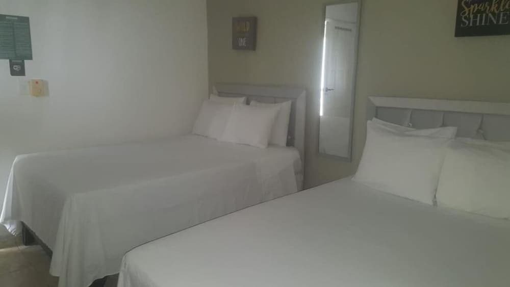 Hotel Casa Docia - Family Double Room