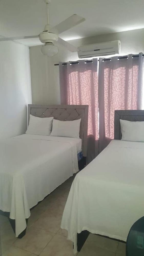 Hotel Casa Docia - Double Room With Balcony 2 Adults 1 Child - 3