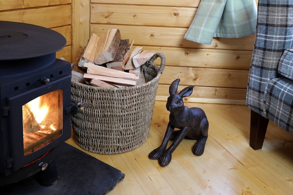 Elsay MAY Luxury Hot Tub Lodges Exclusively for Couples Over 25yrs and dog Friendly