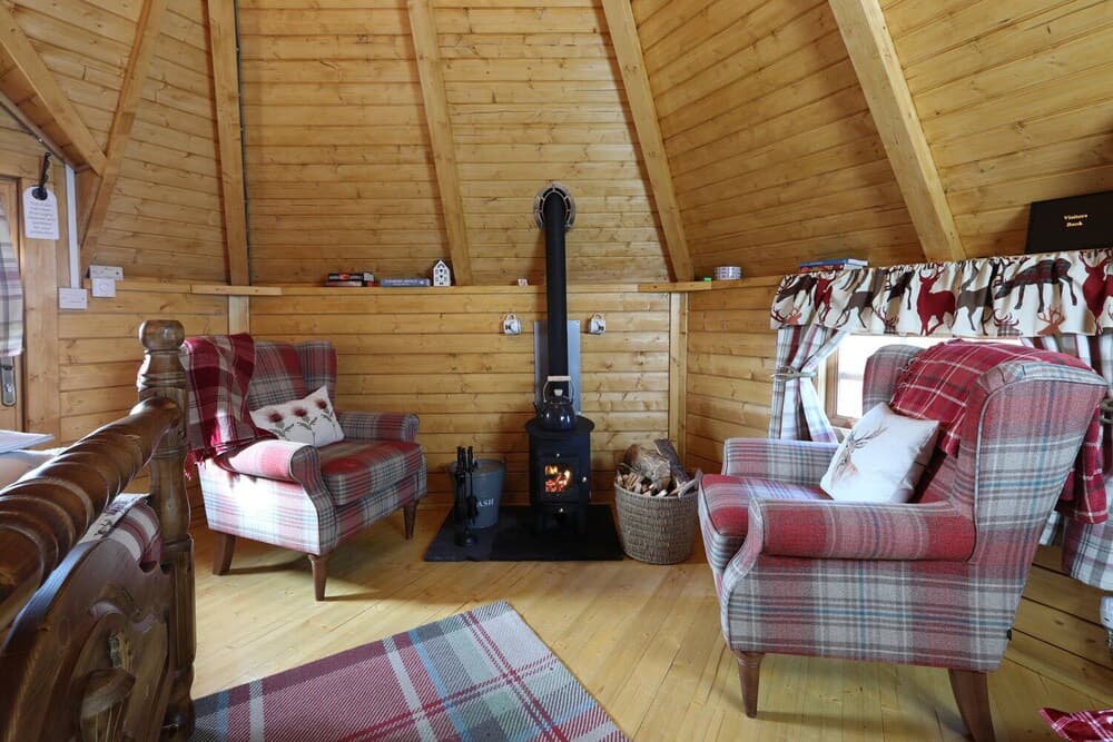 Elsay MAY Luxury Hot Tub Lodges Exclusively for Couples Over 25yrs and dog Friendly