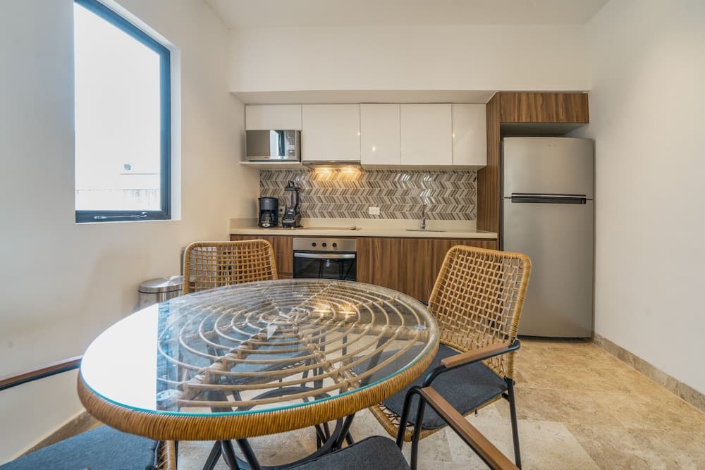 Caroline PH - At Bahay Condos