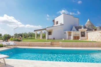 Ba-c134-albe0at - Trulli Saveni