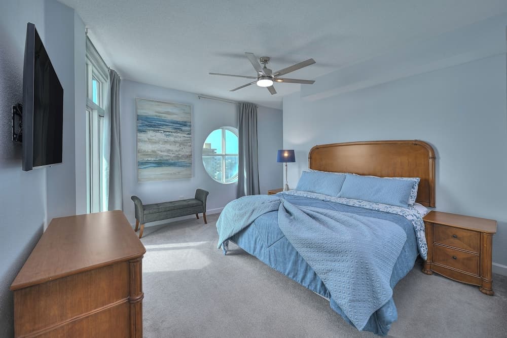 Horizon at 77th by Elliott Beach Rentals