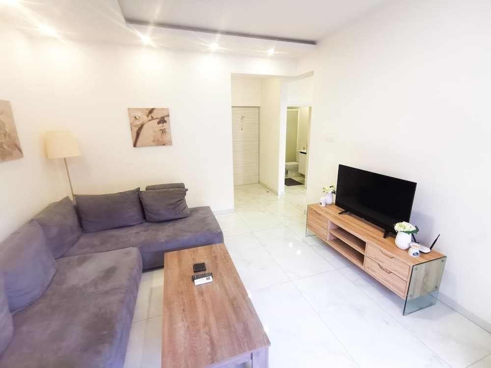 The White Pearl Apartment