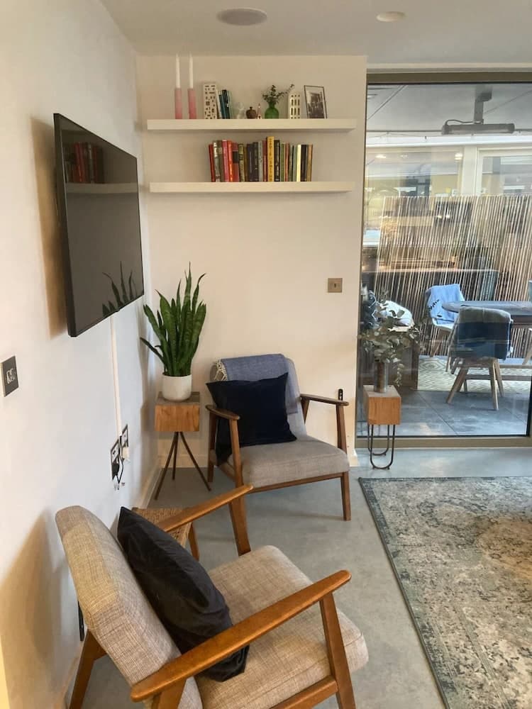 Pet Friendly 1 Bedroom Apartment in London Fields