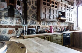 Magnificient Stone House With Private Pool and Jacuzzi in Iznik Bursa