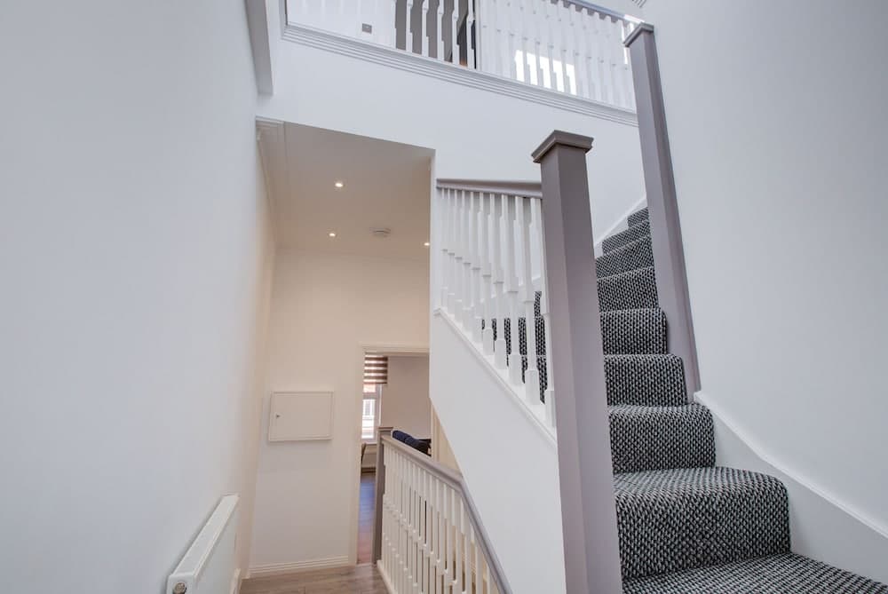 Contemporary 3-bed Apartment in Fulham, London
