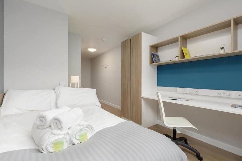 JOIVY Affordable Edinburgh - Adults only