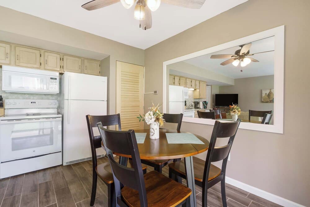 Abby Lane Leisure Time - Near Lake Taneycomo