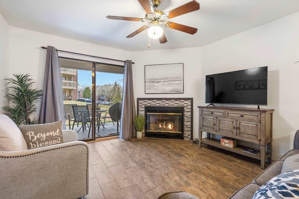 Bunker Ridge Rendezvous - Branson - Condo in Pointe Royale