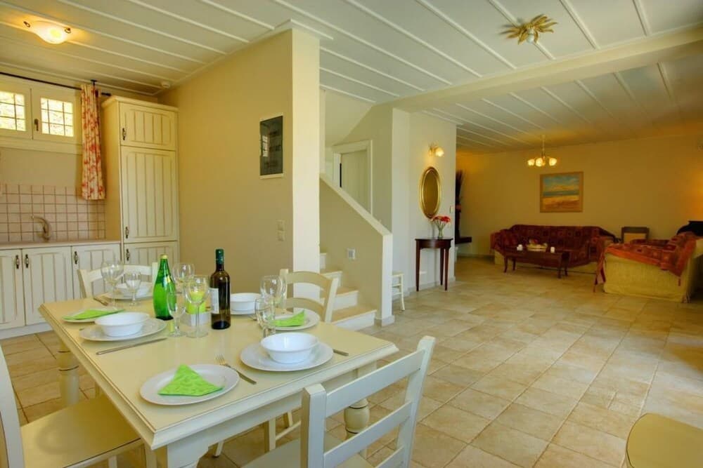 Kefalonia Villas Villa Dentrolivano