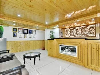 Hotel Himgiri Manali