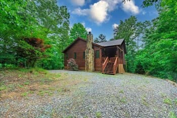 Ricks Retreat Charming Log Cabin Firepit Ping Pong hot tub Close to Blue Ridge