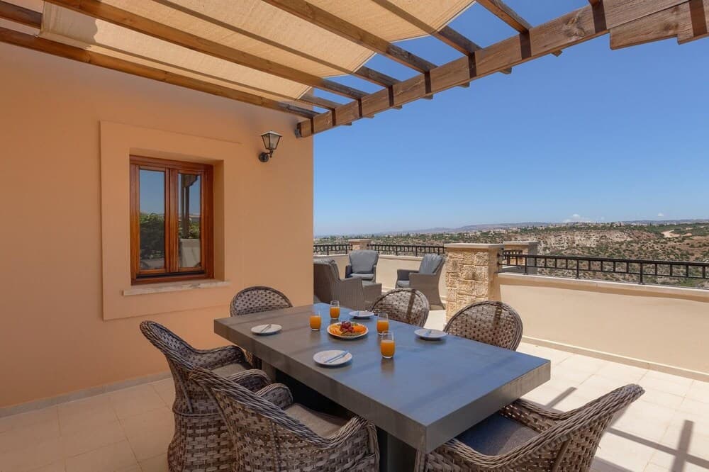 Aphrodite Hills Holiday Residences Junior Villas 3 Bedroom Junior Villa With Communal Pool - Fz02