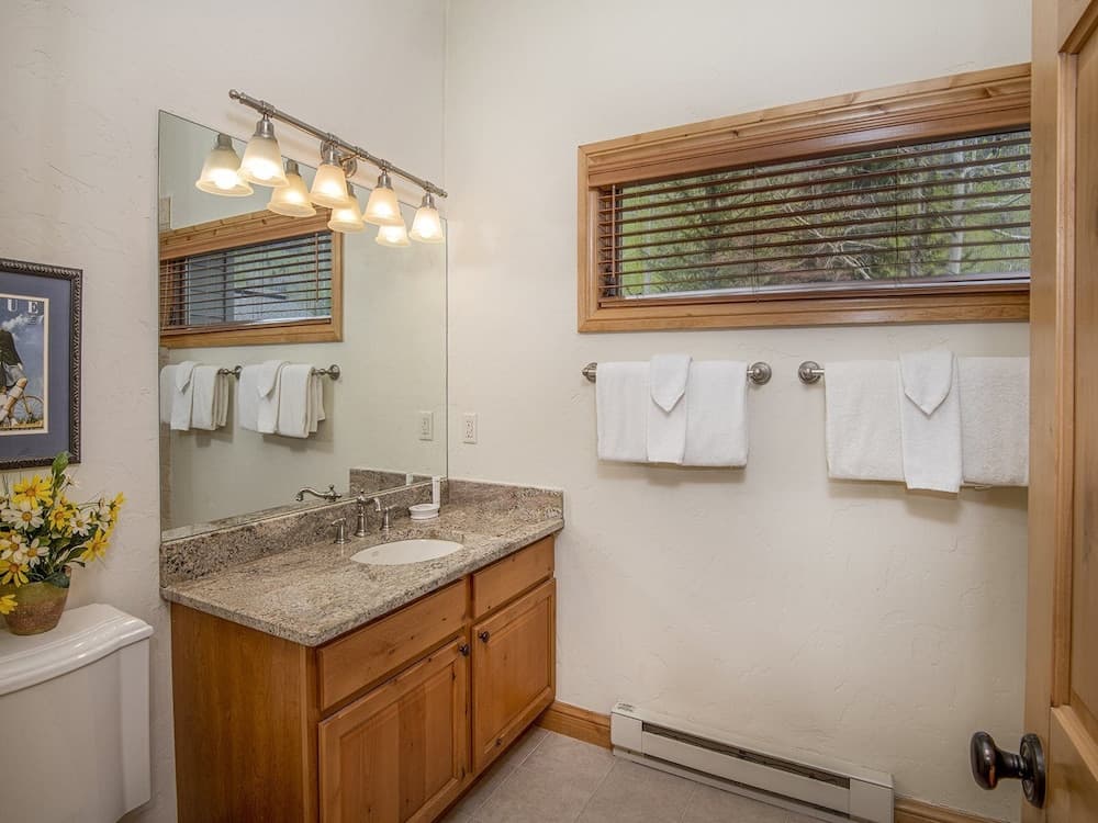 Coldstream Townhome 19