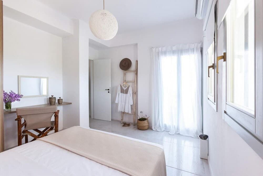 Villa Vinea Santorini 3 Bedroom Villa