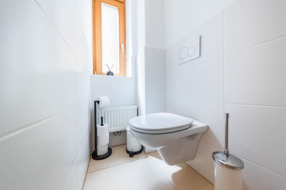 Deluxe Studio With King Size bed and Parking in Krems City